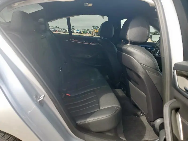 2021 BMW 530 I  