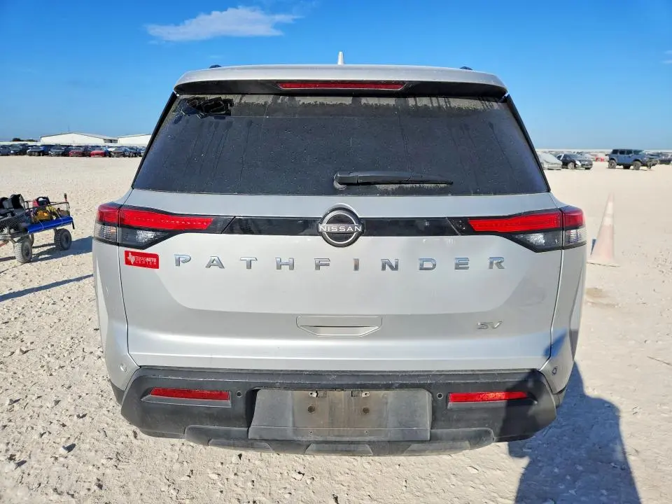 2022 NISSAN PATHFINDER SV  
