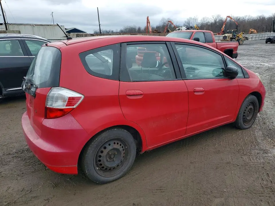 2010 HONDA FIT   