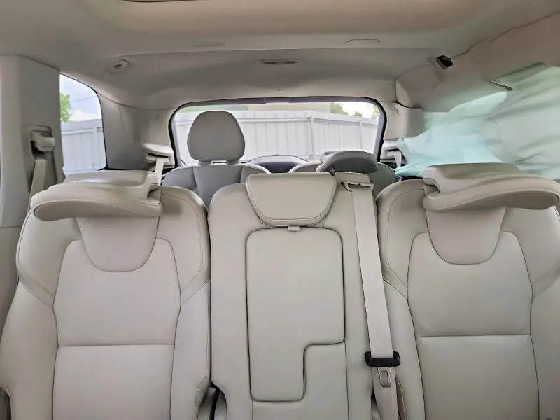 2024 VOLVO XC90 PLUS  