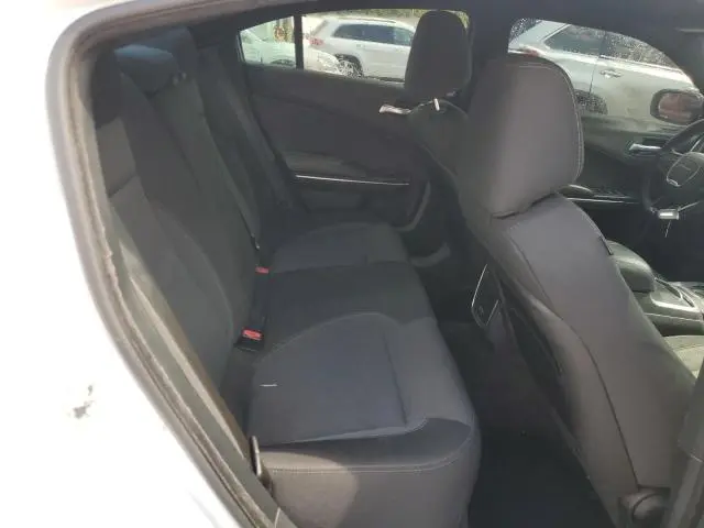 2016 DODGE CHARGER SE  