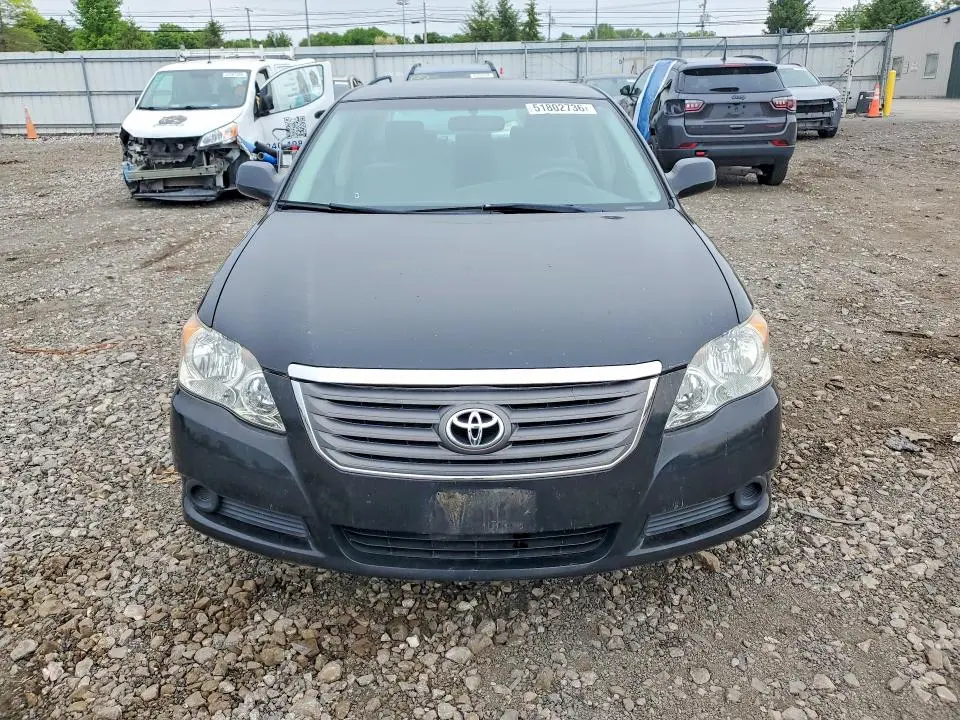 2010 TOYOTA AVALON XL  