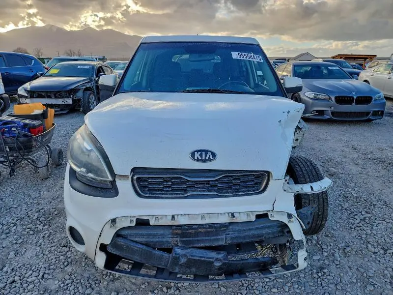 2013 KIA SOUL +  