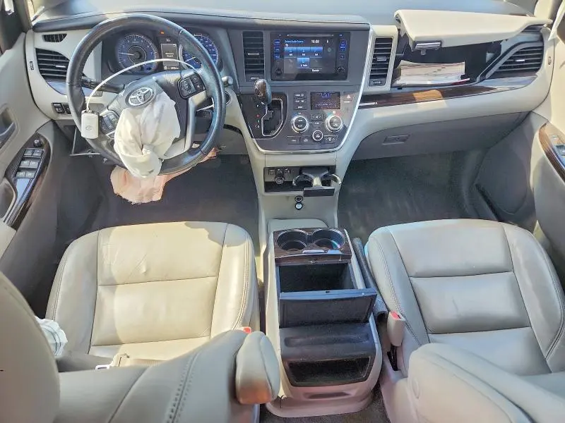2016 TOYOTA SIENNA XLE 8-PASSENGER  