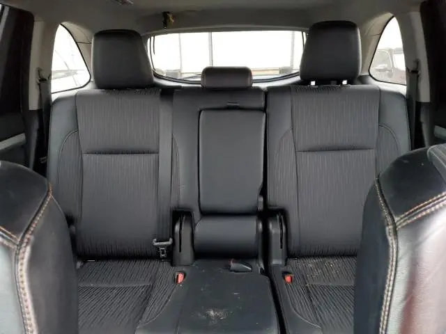 2017 TOYOTA HIGHLANDER LE  