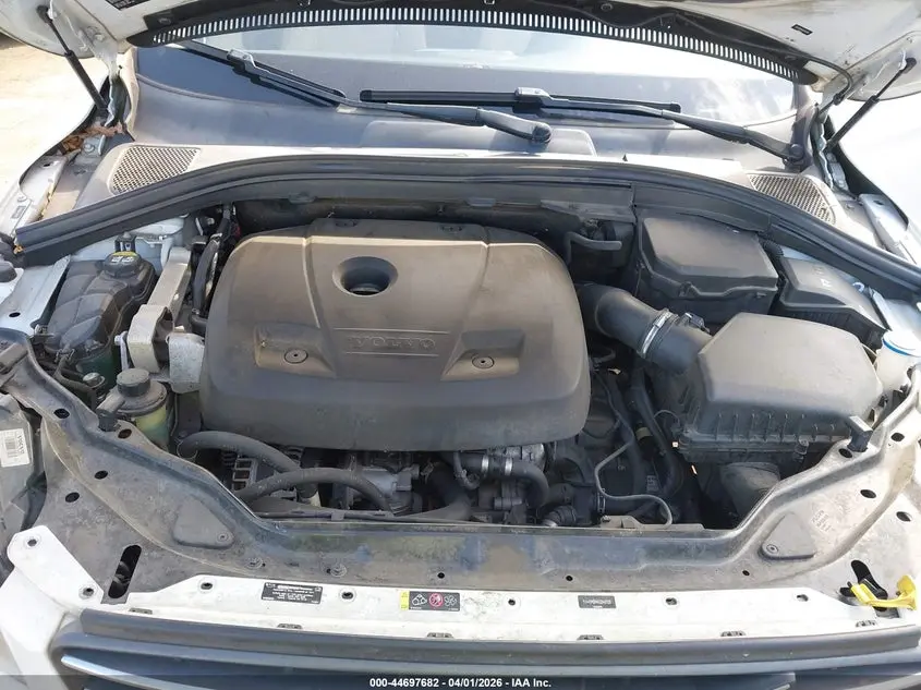 2016 VOLVO XC60 T5 DRIVE-E PLATINUM