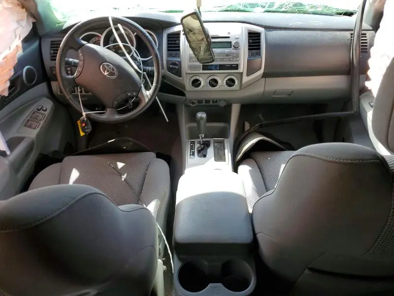 2011 TOYOTA TACOMA V6  