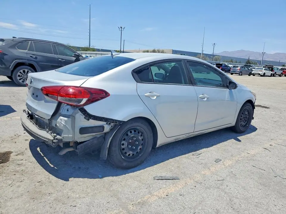 2017 KIA FORTE LX  