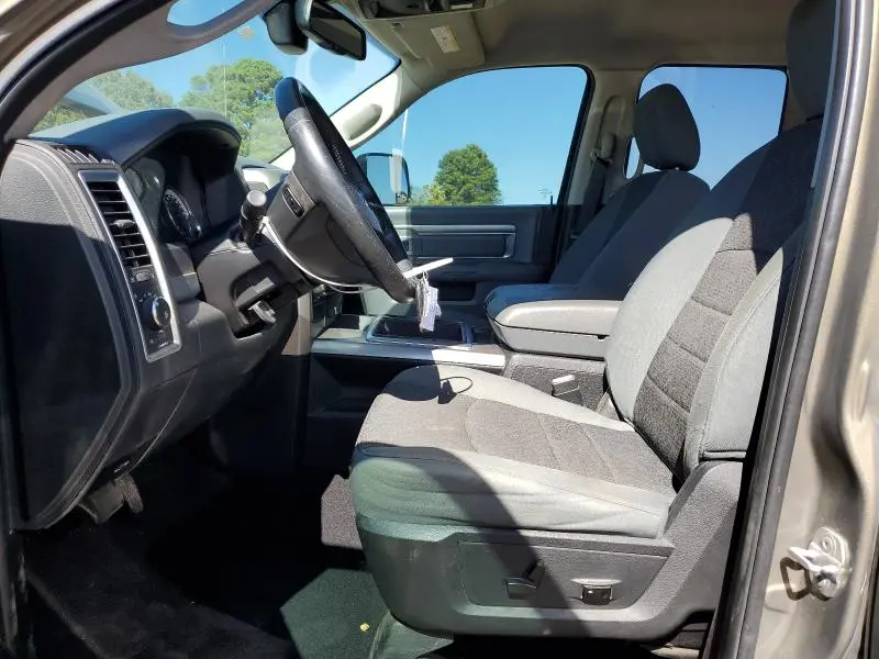 2015 RAM 1500 SLT