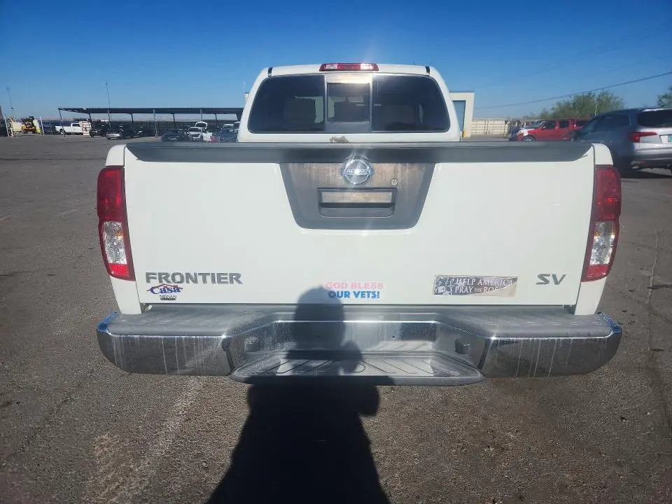 2017 NISSAN FRONTIER SV  