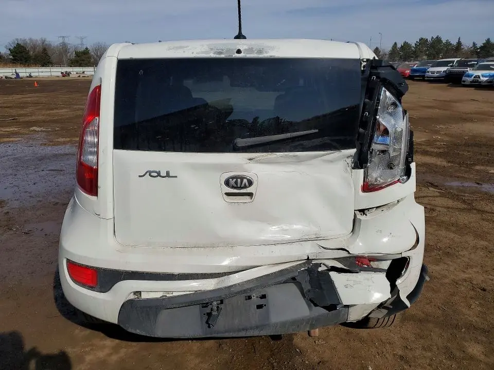 2013 KIA SOUL +  
