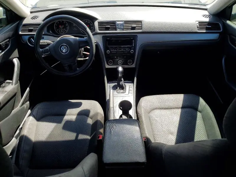 2013 VOLKSWAGEN PASSAT S  
