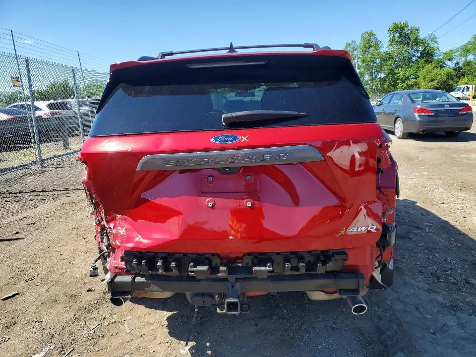 2022 FORD EXPLORER XLT  