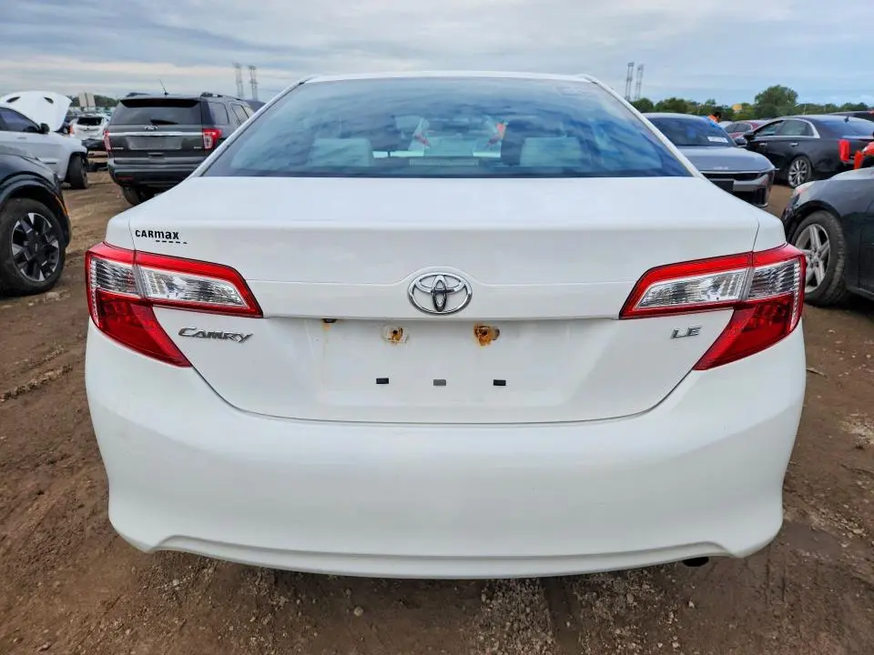 2014 TOYOTA CAMRY LE  
