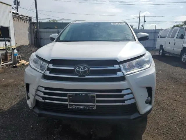 2018 TOYOTA HIGHLANDER LE  