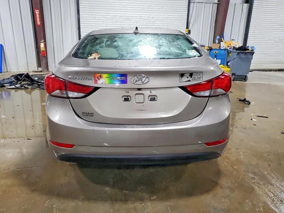 2015 HYUNDAI ELANTRA SE  