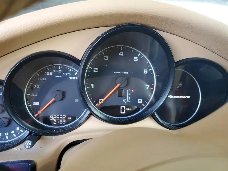 2014 PORSCHE PANAMERA 2  