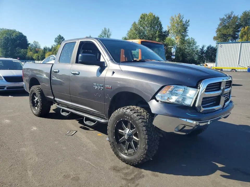 2014 RAM 1500 SLT  