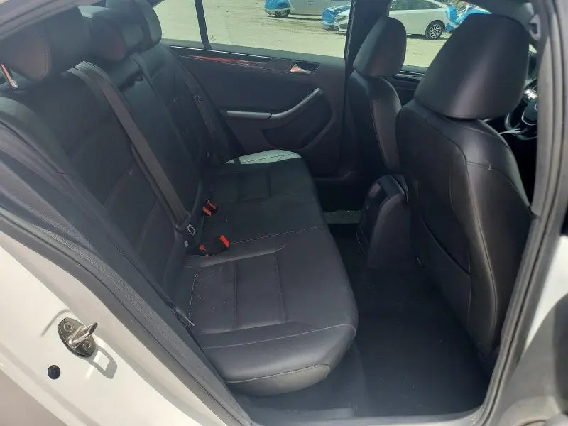 2018 VOLKSWAGEN JETTA SPORT  