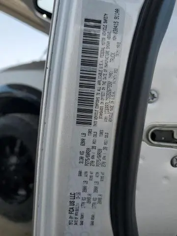 2016 RAM 1500 SLT  