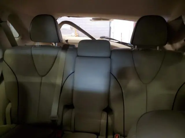 2014 TOYOTA VENZA LE  