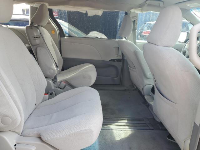 2012 TOYOTA SIENNA LE