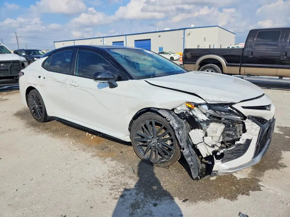 2021 TOYOTA CAMRY XSE V6  