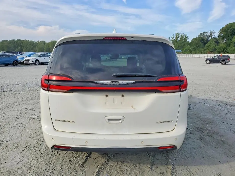2022 CHRYSLER PACIFICA LIMITED  