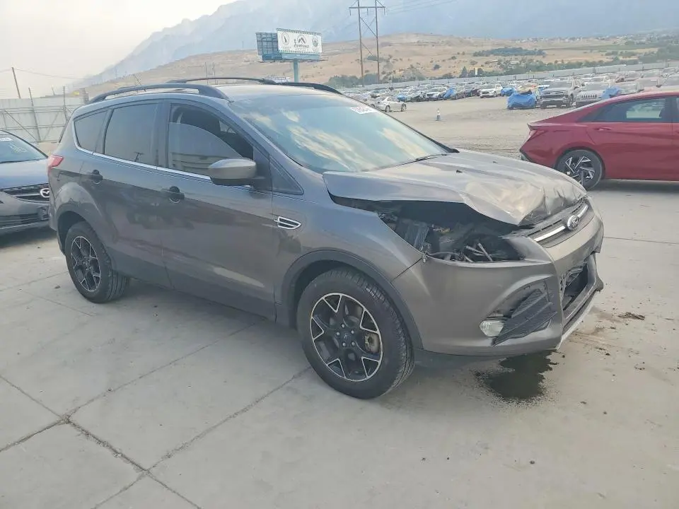 2013 FORD ESCAPE SE  