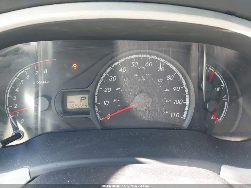 2012 TOYOTA SIENNA LE V6 8 PASSENGER