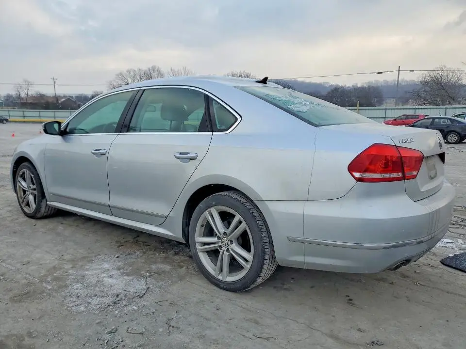 2014 VOLKSWAGEN PASSAT SE  
