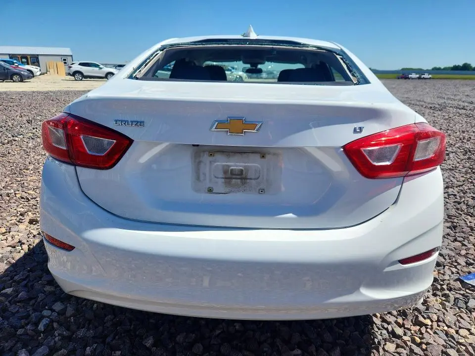 2018 CHEVROLET CRUZE LT  