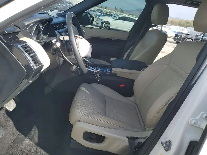 2019 LAND ROVER DISCOVERY SE  