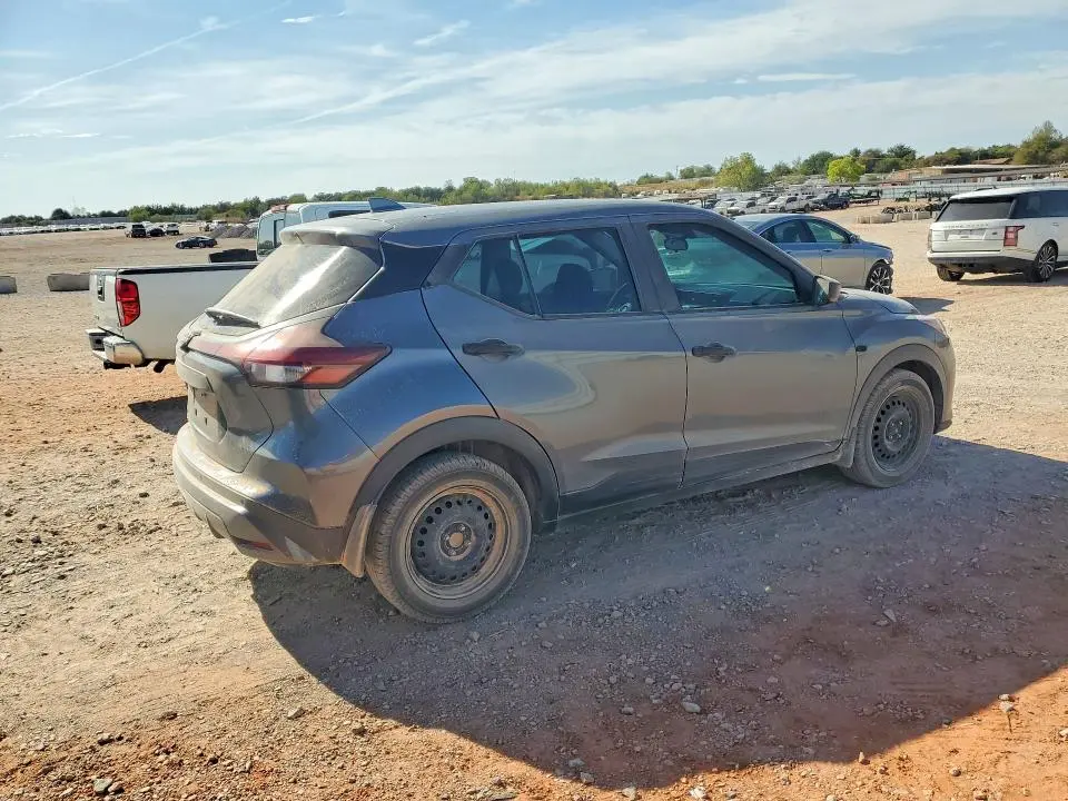2022 NISSAN KICKS S  