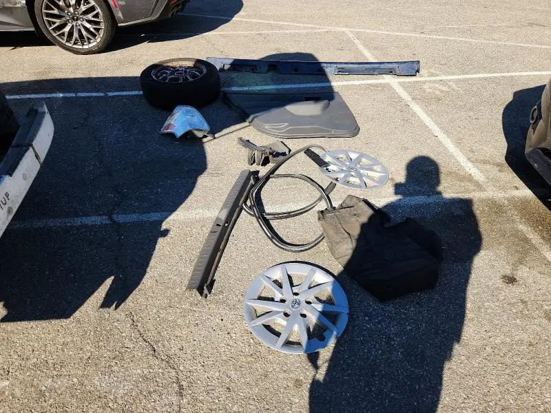 2012 TOYOTA PRIUS V TWO  