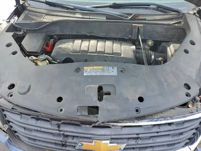 2014 CHEVROLET TRAVERSE LS  