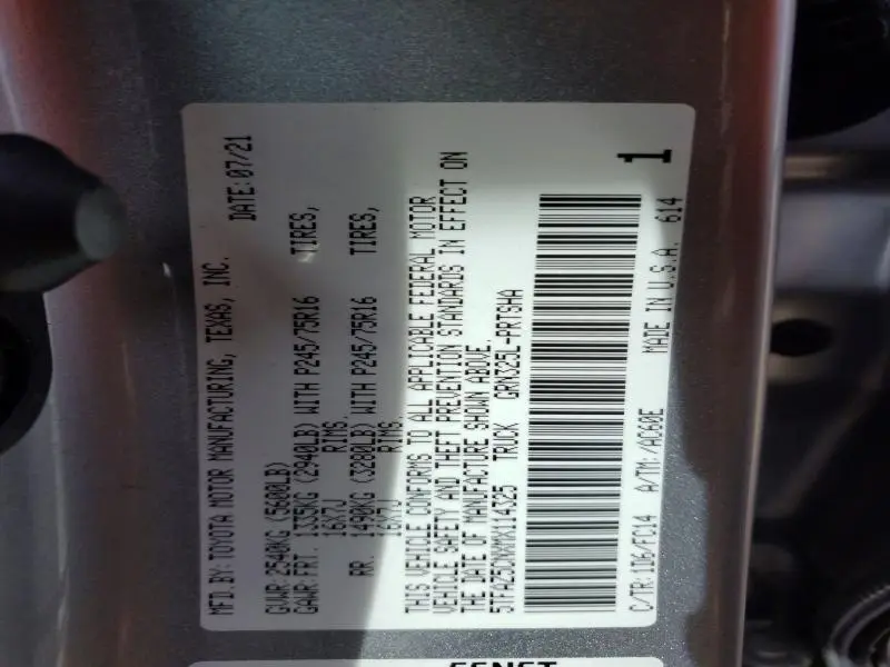 2021 TOYOTA TACOMA SR5 V6  