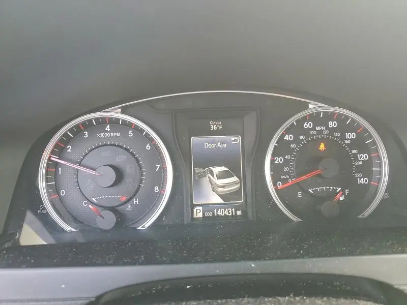 2015 TOYOTA CAMRY LE  