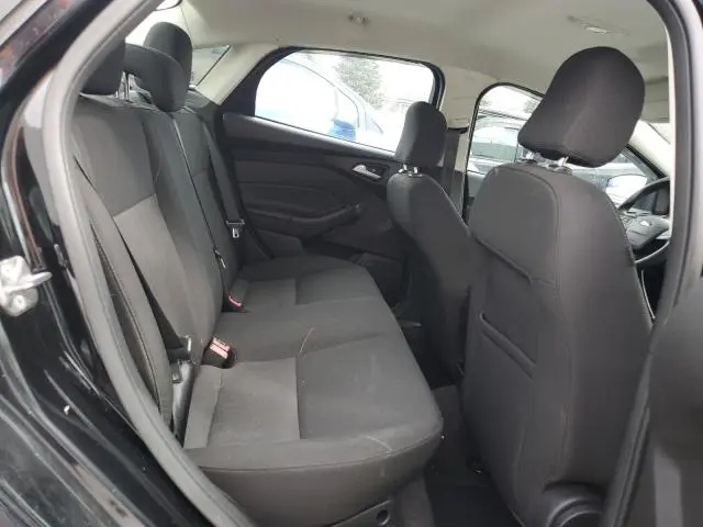 2016 FORD FOCUS SE  