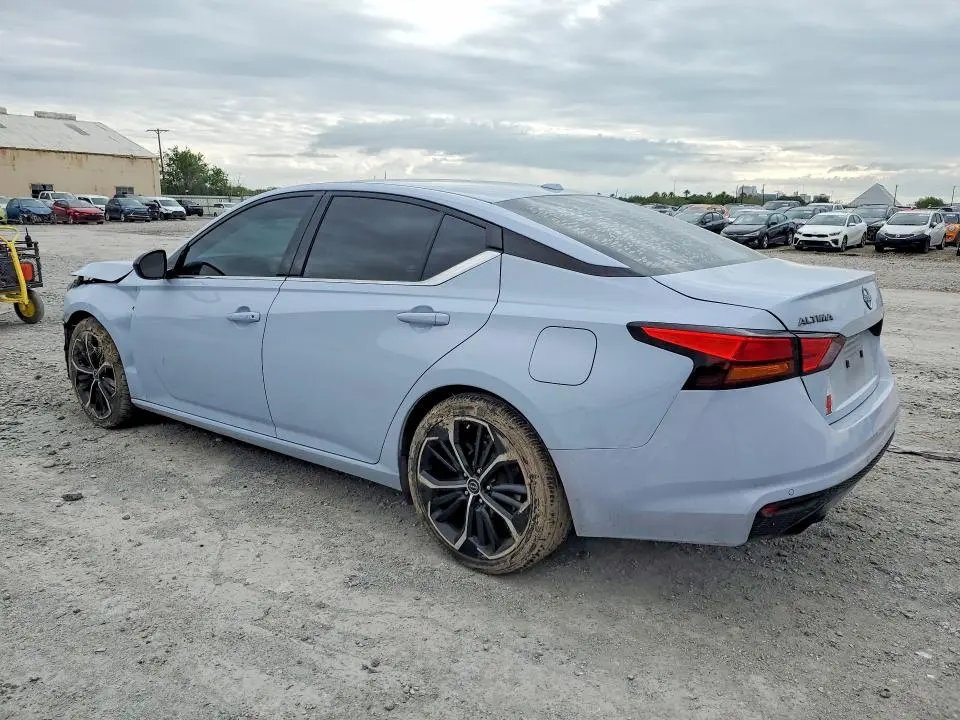 2023 NISSAN ALTIMA 2.5 SR  
