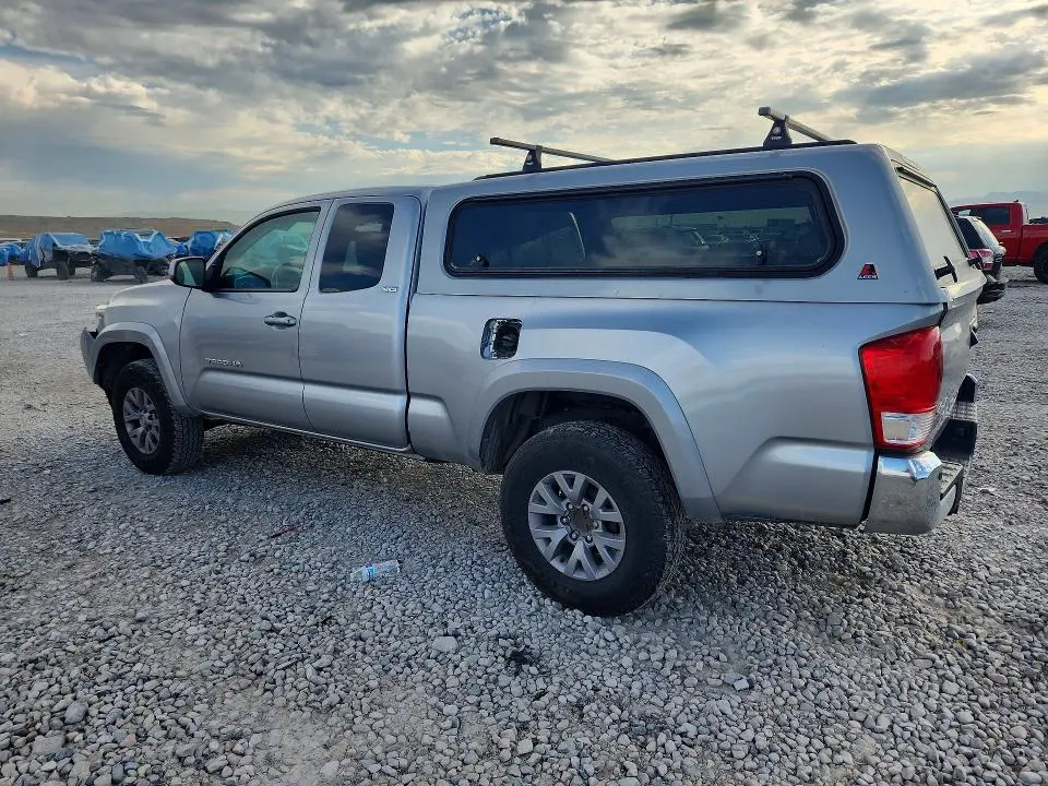 2017 TOYOTA TACOMA SR5 V6  