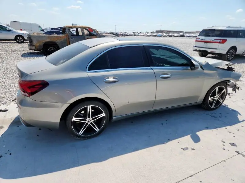 2019 MERCEDES-BENZ A 220 4MATIC  