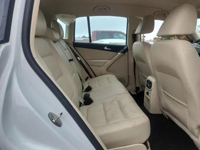 2017 VOLKSWAGEN TIGUAN S  