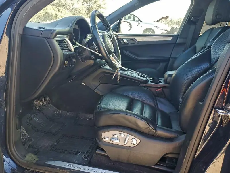 2017 PORSCHE MACAN TURBO  