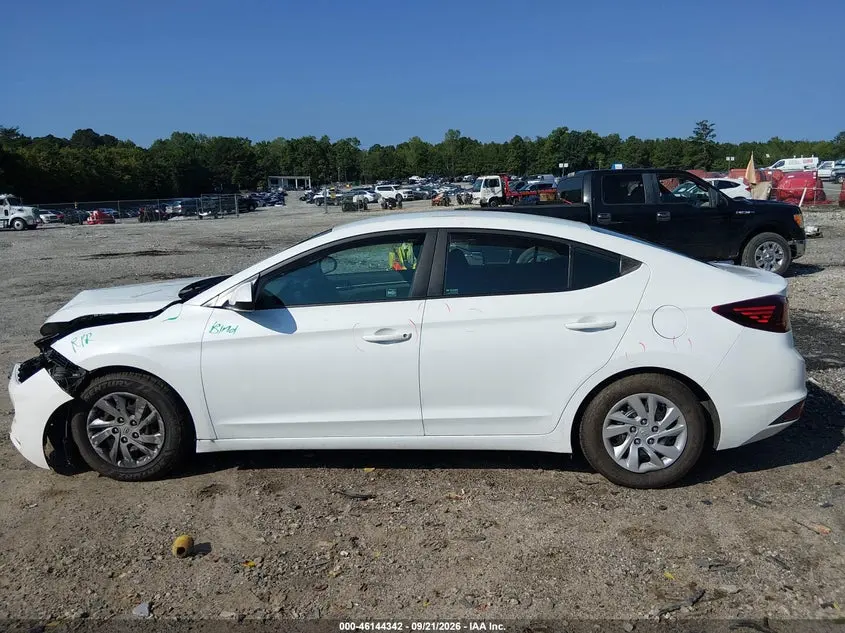 2019 HYUNDAI ELANTRA SE