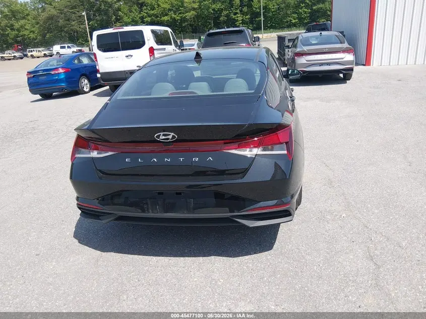 2021 HYUNDAI ELANTRA SE
