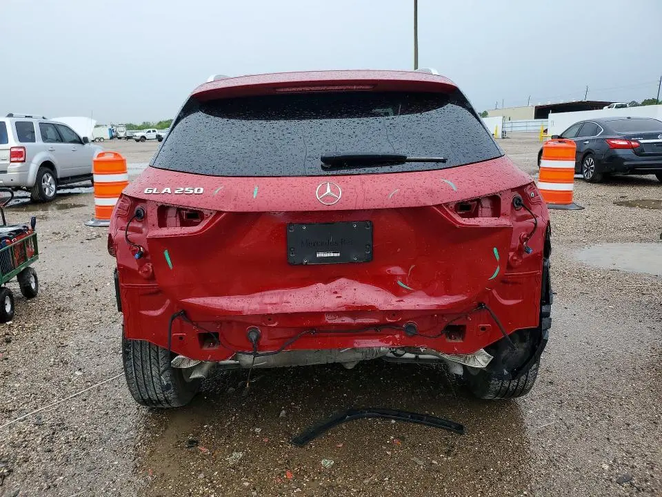 2021 MERCEDES-BENZ GLA 250  