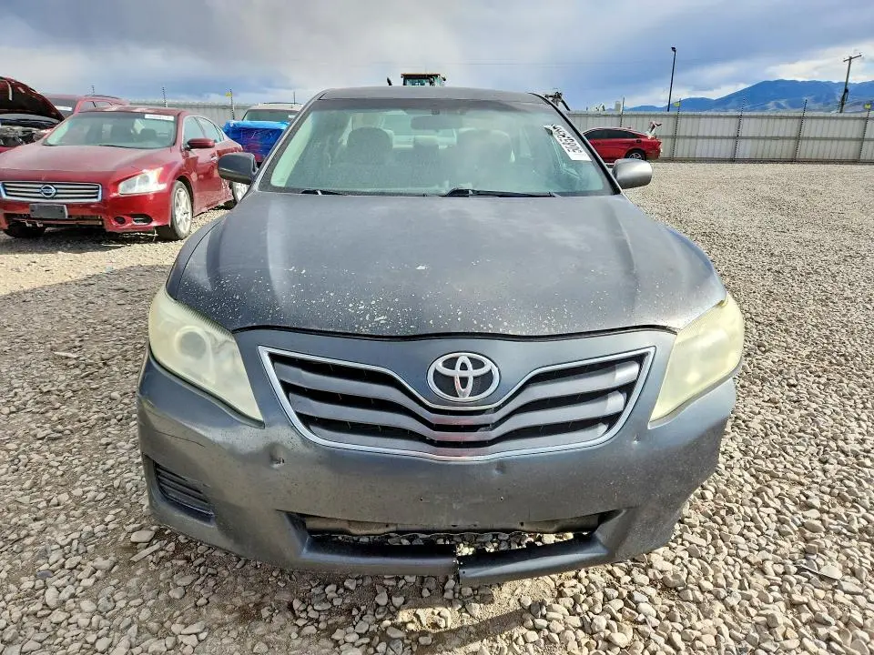 2011 TOYOTA CAMRY LE  