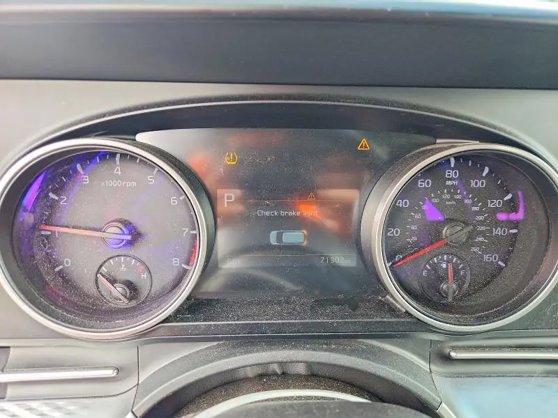 2024 KIA CARNIVAL LX  