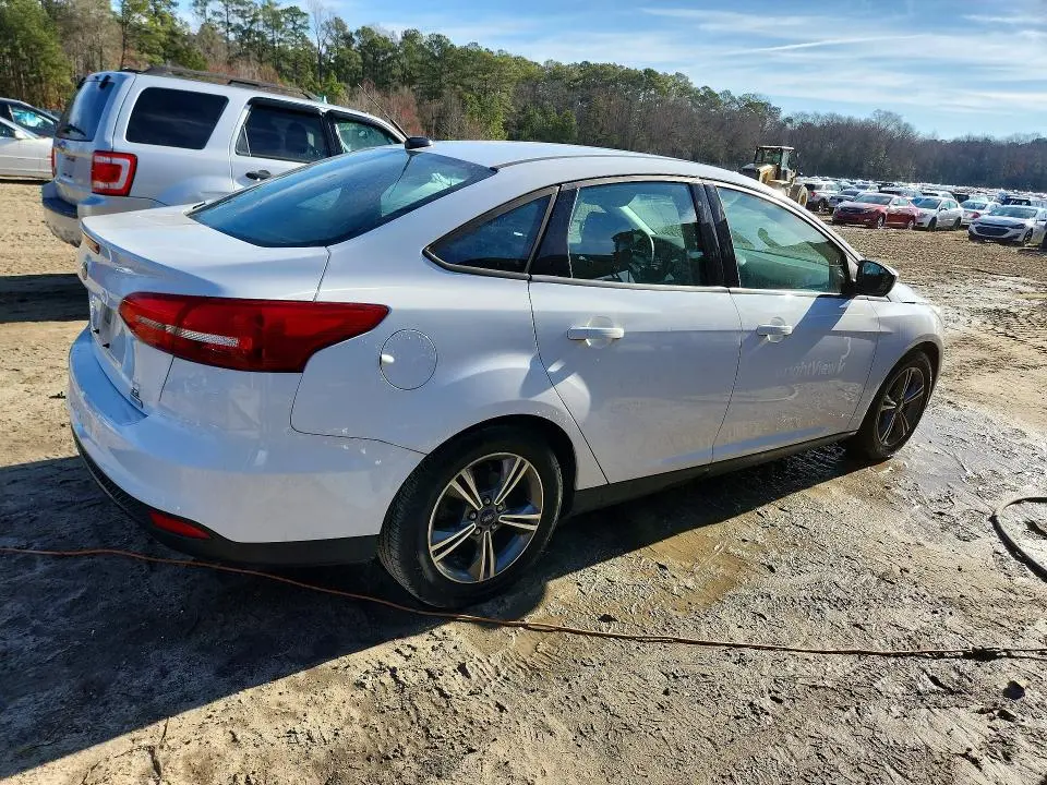 2018 FORD FOCUS SE  